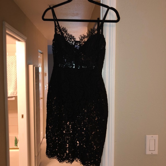 Fashion Nova Lace dress - Picture 2 of 4